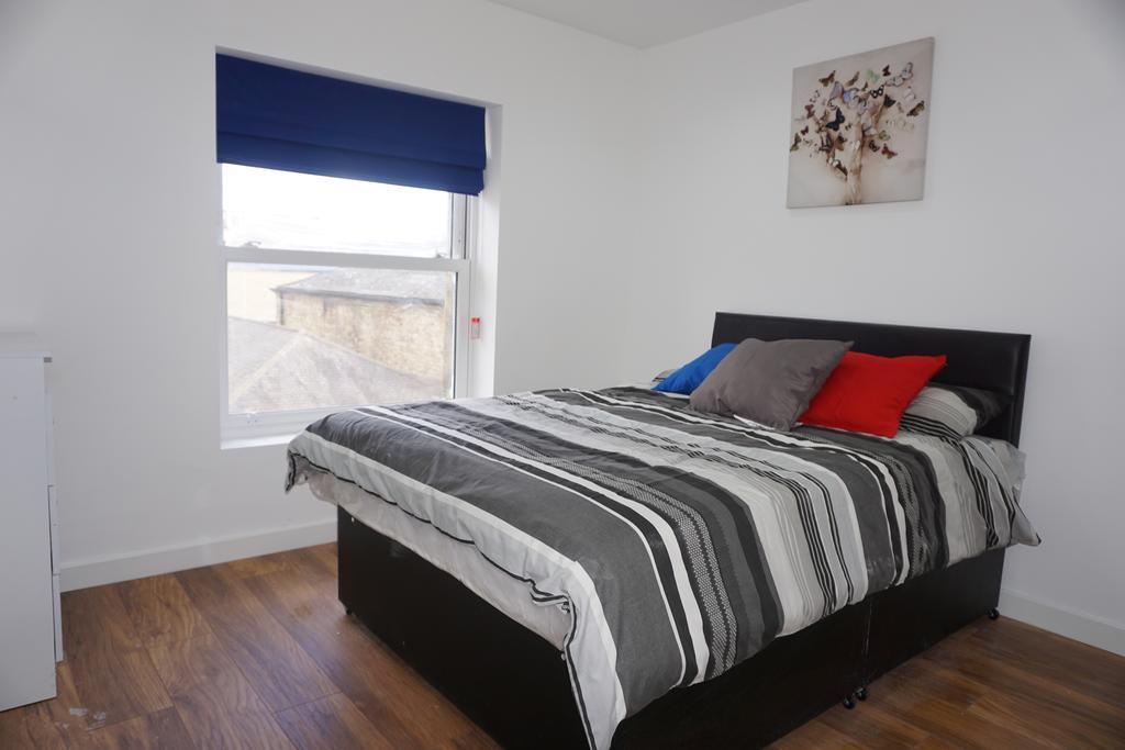 Town Centre Apartments Dewsbury Buitenkant foto