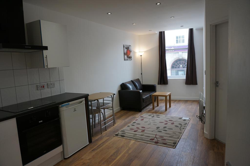 Town Centre Apartments Dewsbury Buitenkant foto